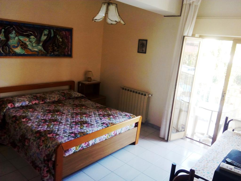 Hotel Eliseo Giardini-Naxos Kültér fotó