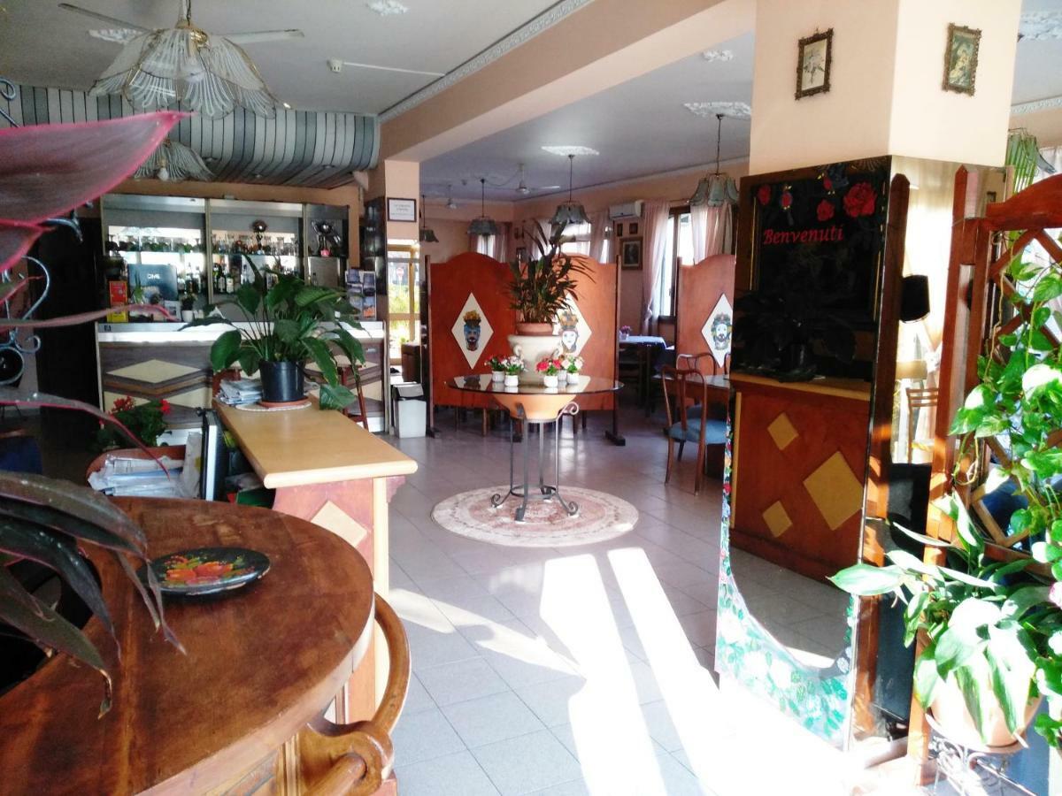 Hotel Eliseo Giardini-Naxos Kültér fotó