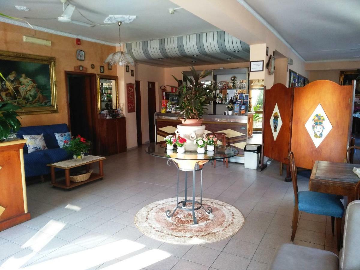 Hotel Eliseo Giardini-Naxos Kültér fotó